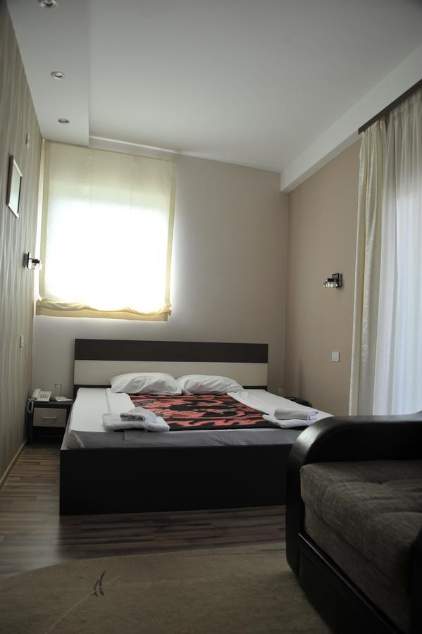 Hotel Zeleni Vir Ni Eksteriør bilde