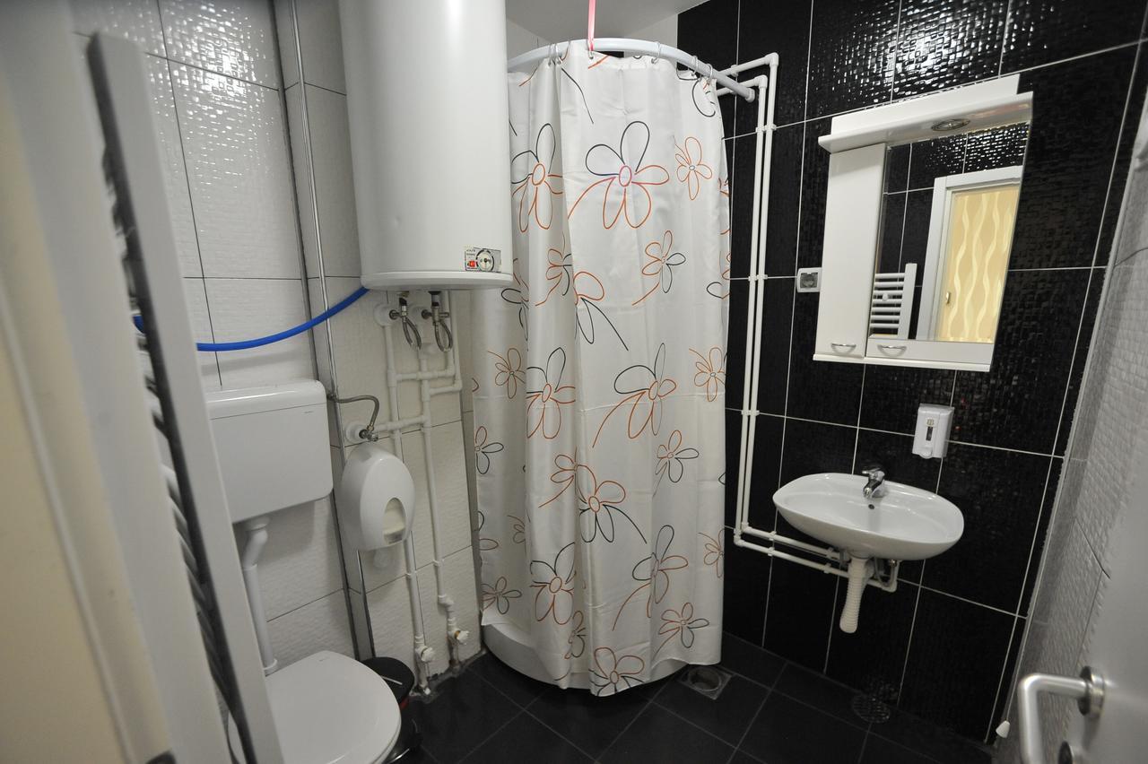 Hotel Zeleni Vir Ni Eksteriør bilde