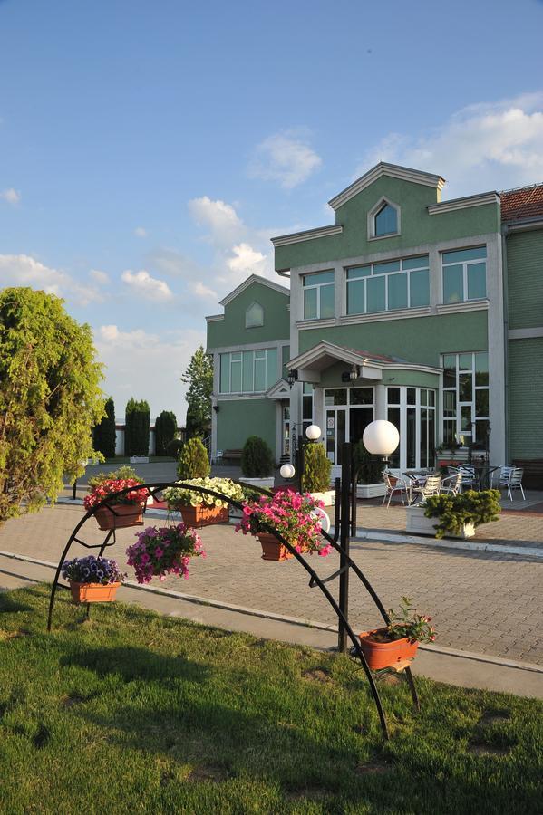 Hotel Zeleni Vir Ni Eksteriør bilde