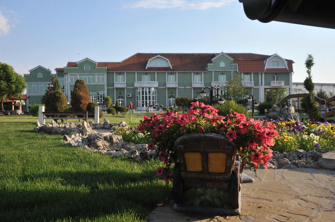 Hotel Zeleni Vir Ni Eksteriør bilde