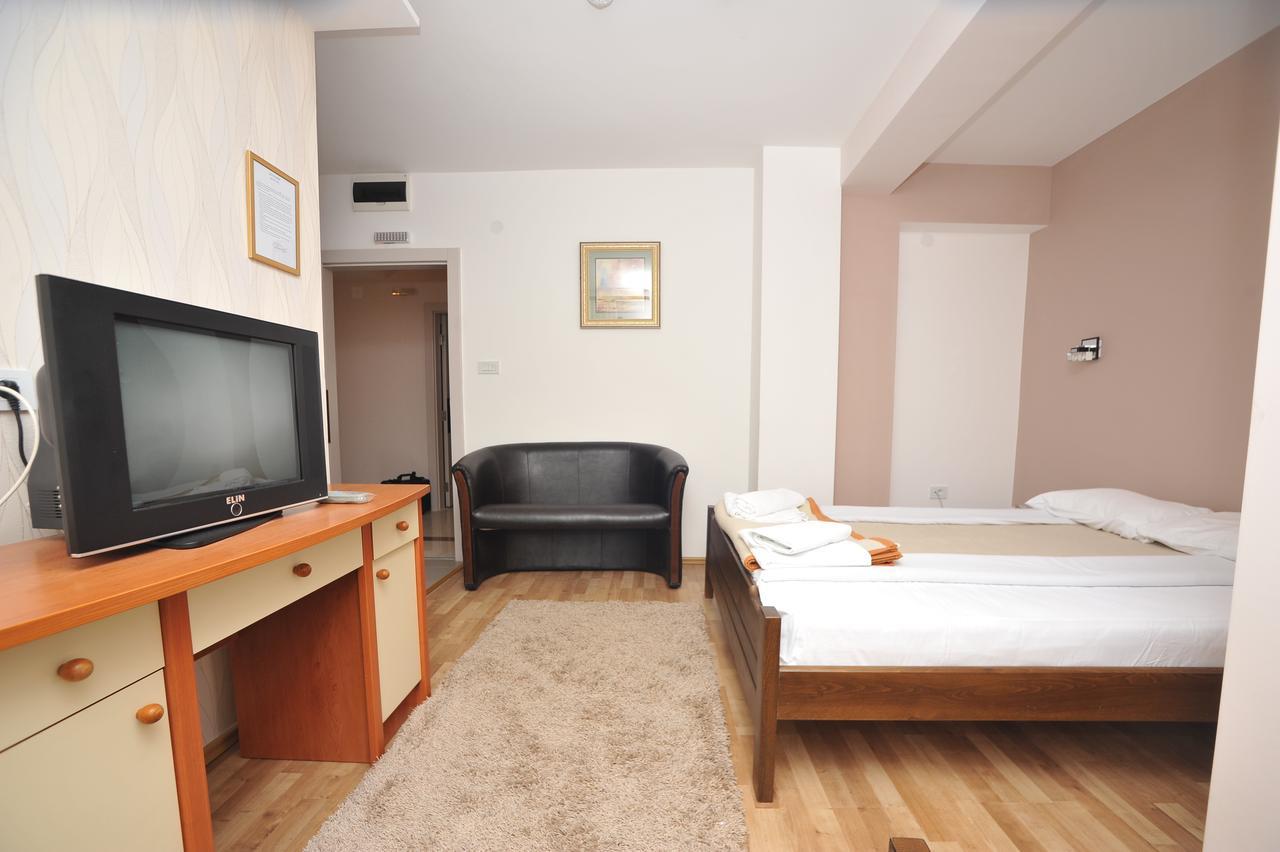 Hotel Zeleni Vir Ni Rom bilde