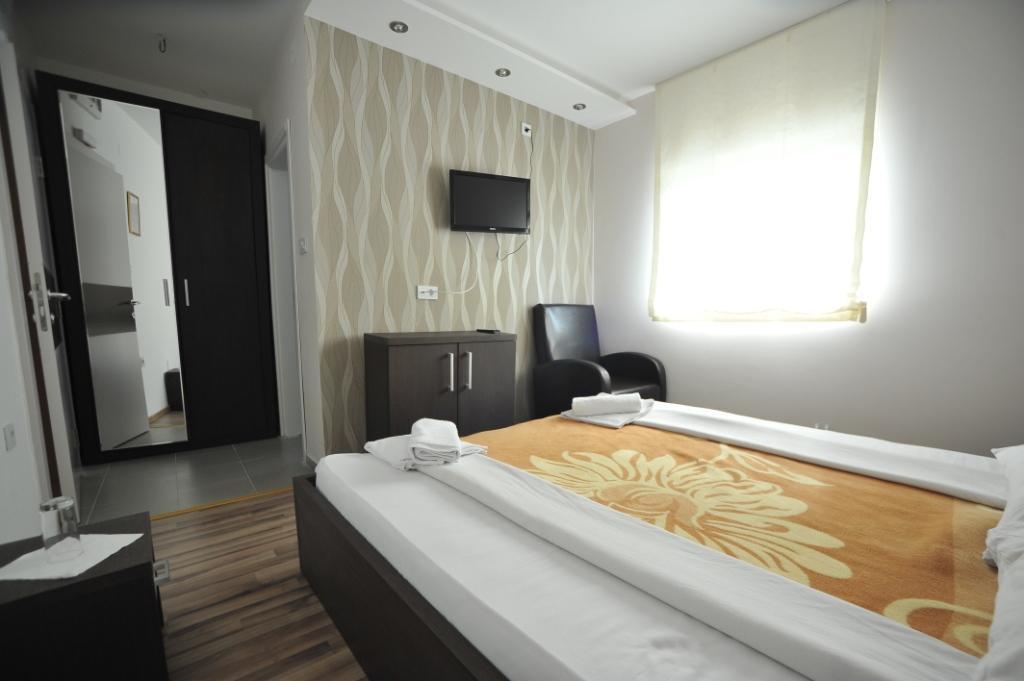 Hotel Zeleni Vir Ni Eksteriør bilde